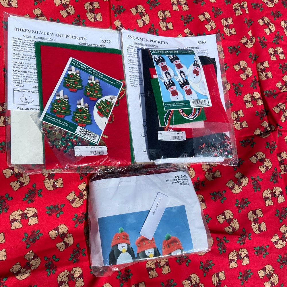 ✨3 for $20✨ Lot of 3 Christmas Craft Kits UNOPENED